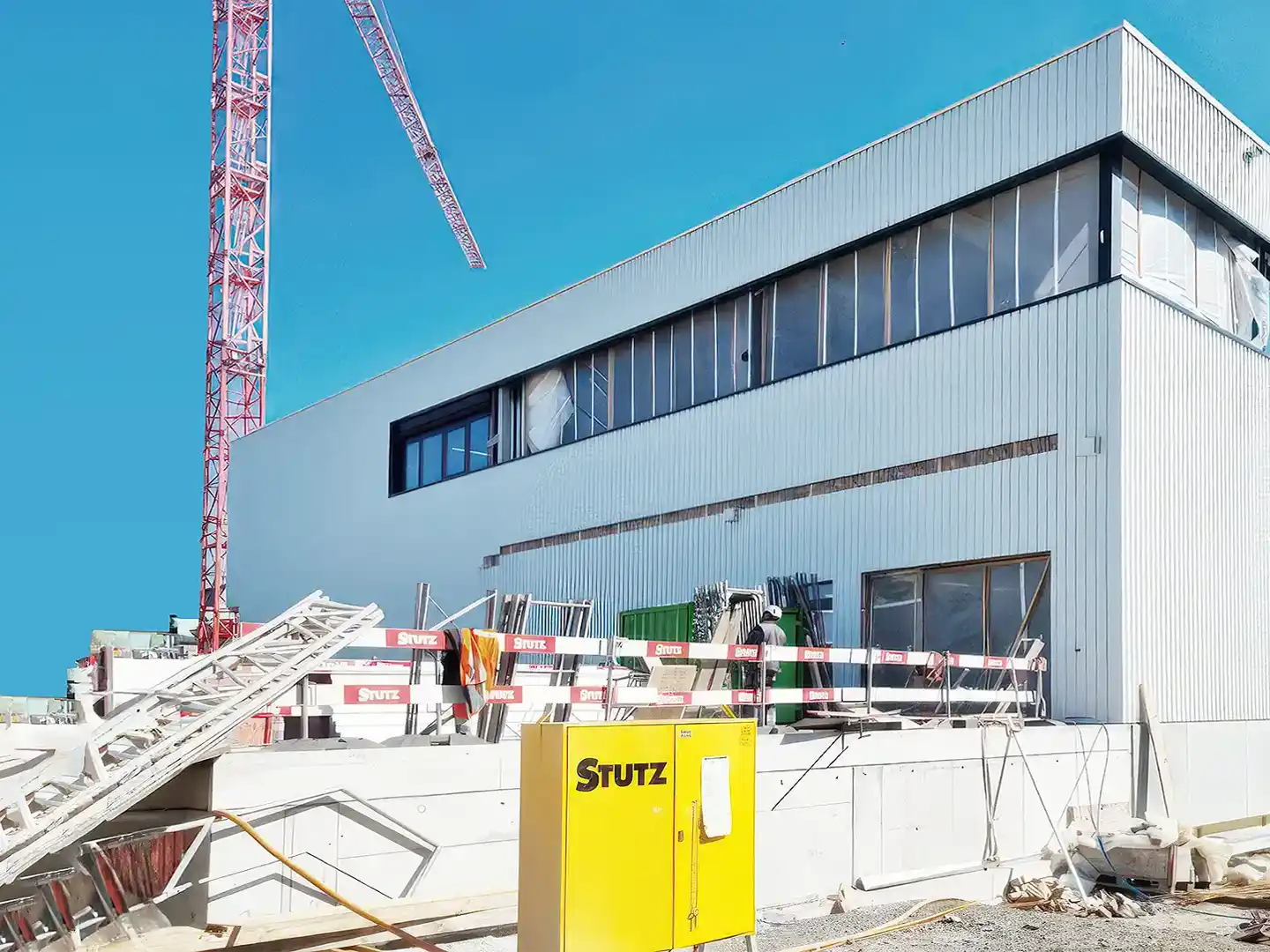 Metallfassade für Produktionsgebäude für Kosmetikproduktion, Steinfels in Winterthur, Covra AG